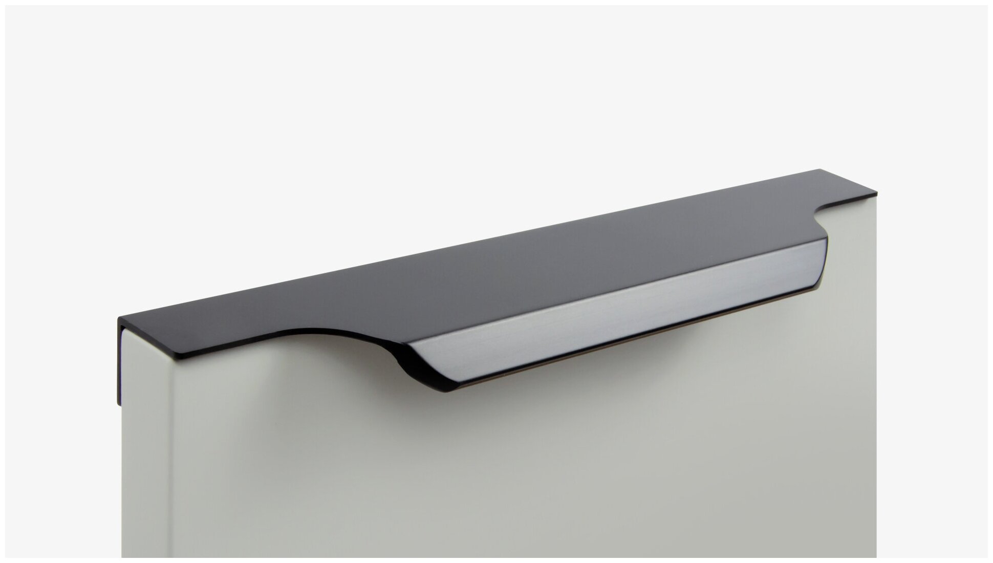 Мебельная ручка торцевая TERA, длина - 597 мм, установочный размер - 512 мм, цвет - Чёрный матовый, алюминий - фотография № 4