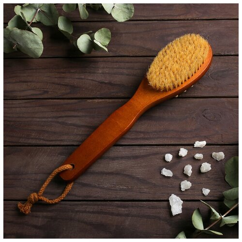 Щётка для сухого массажа с ручкой и массажёром Доляна натуральная щетина 375100₽