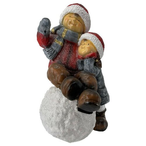 Новогодняя фигурка, статуэтка из полистоуна 'Дети сидят на снежном шаре 30x30x52 см'.