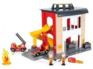 Игровой набор Brio 33833 Пожарное отделение, 2 этажа, 12 предметов