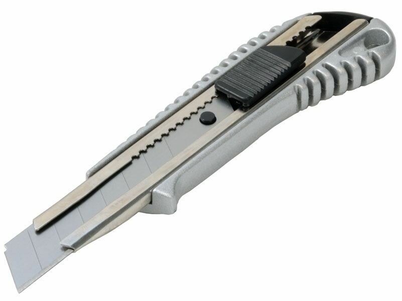 Нож технический 18мм, усилен, метал. корпус