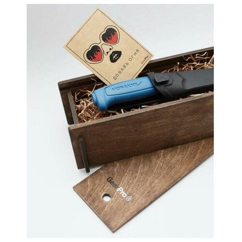 Подарочный набор ножMorakniv Basic в деревянной коробке 12241-knifebox