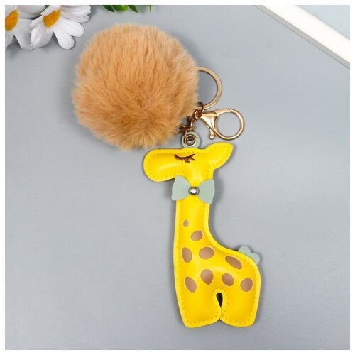 фото Карабин, бежевый без бренда