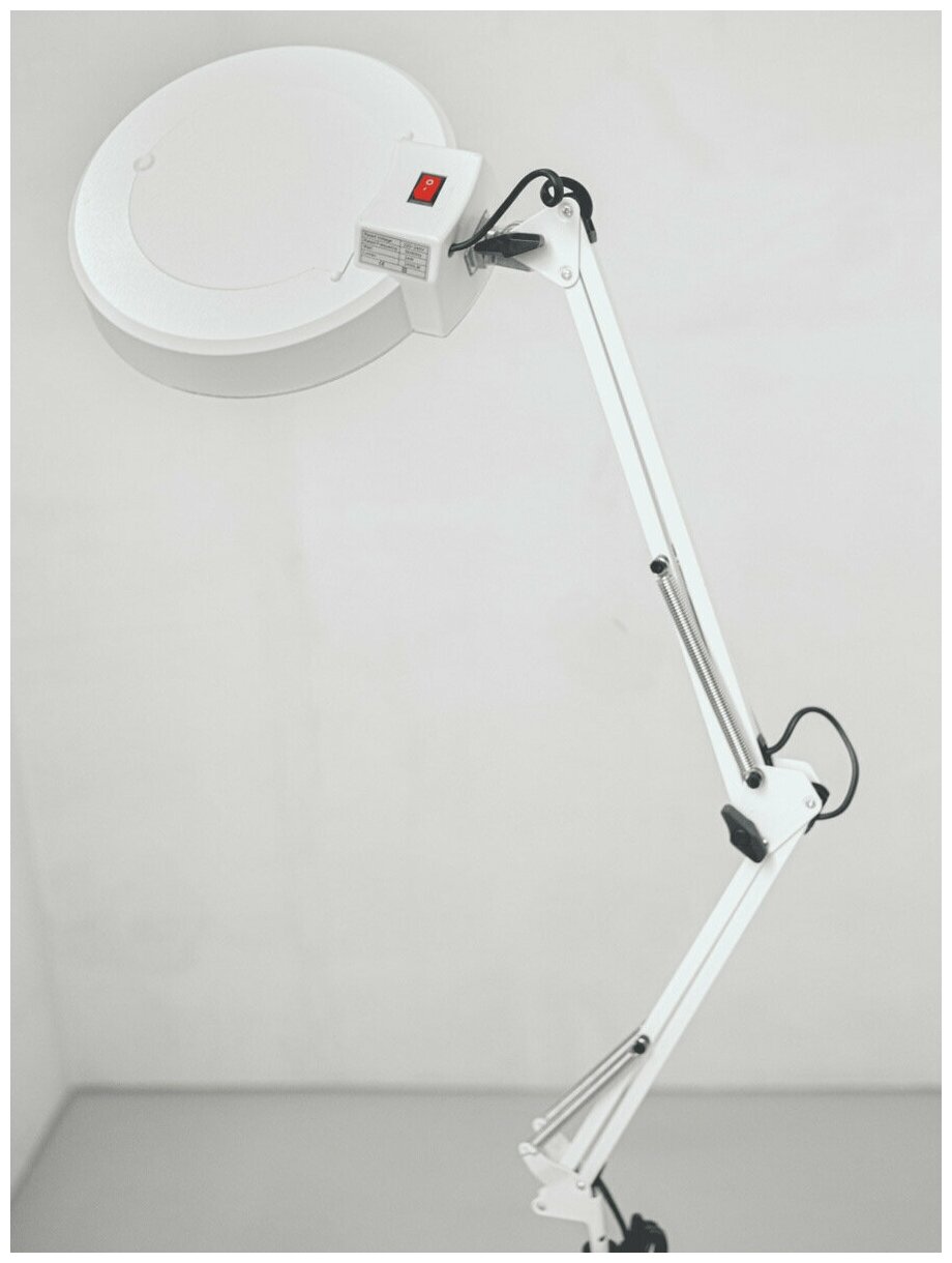Лампа лупа Grom бестеневая настольная с струбциной 24 ват 120 led светодиодов 8 диоптрий для маникюра для косметолога