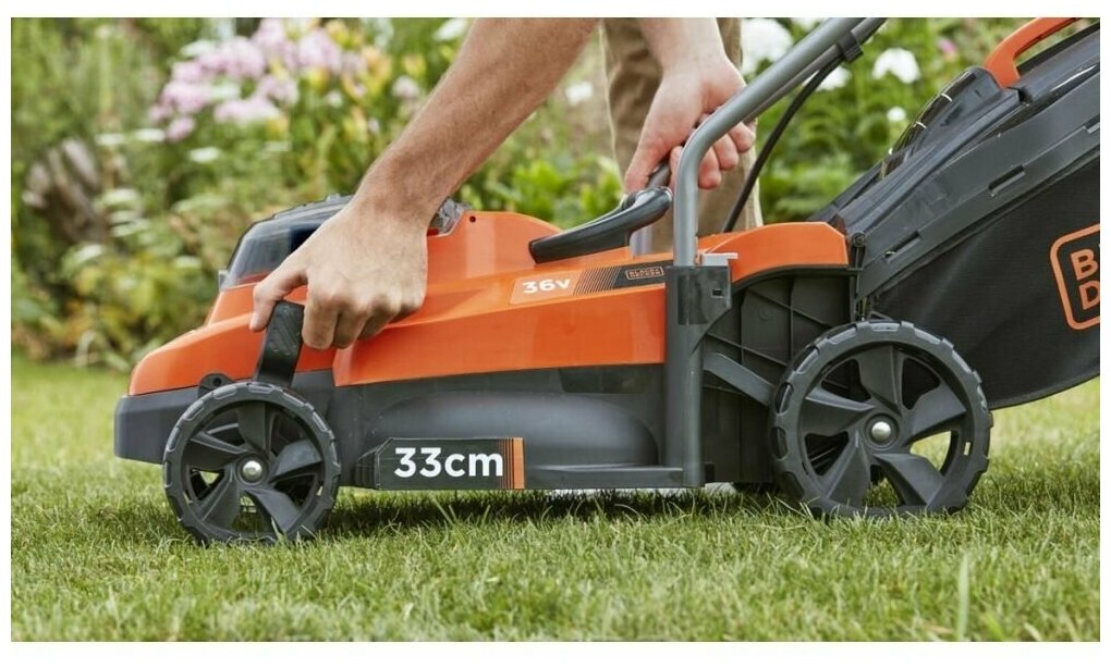 Black+Decker Газонокосилка колесная аккумуляторная 36В, совместима с аккумуляторной BCMW3336N-XJ - фотография № 5