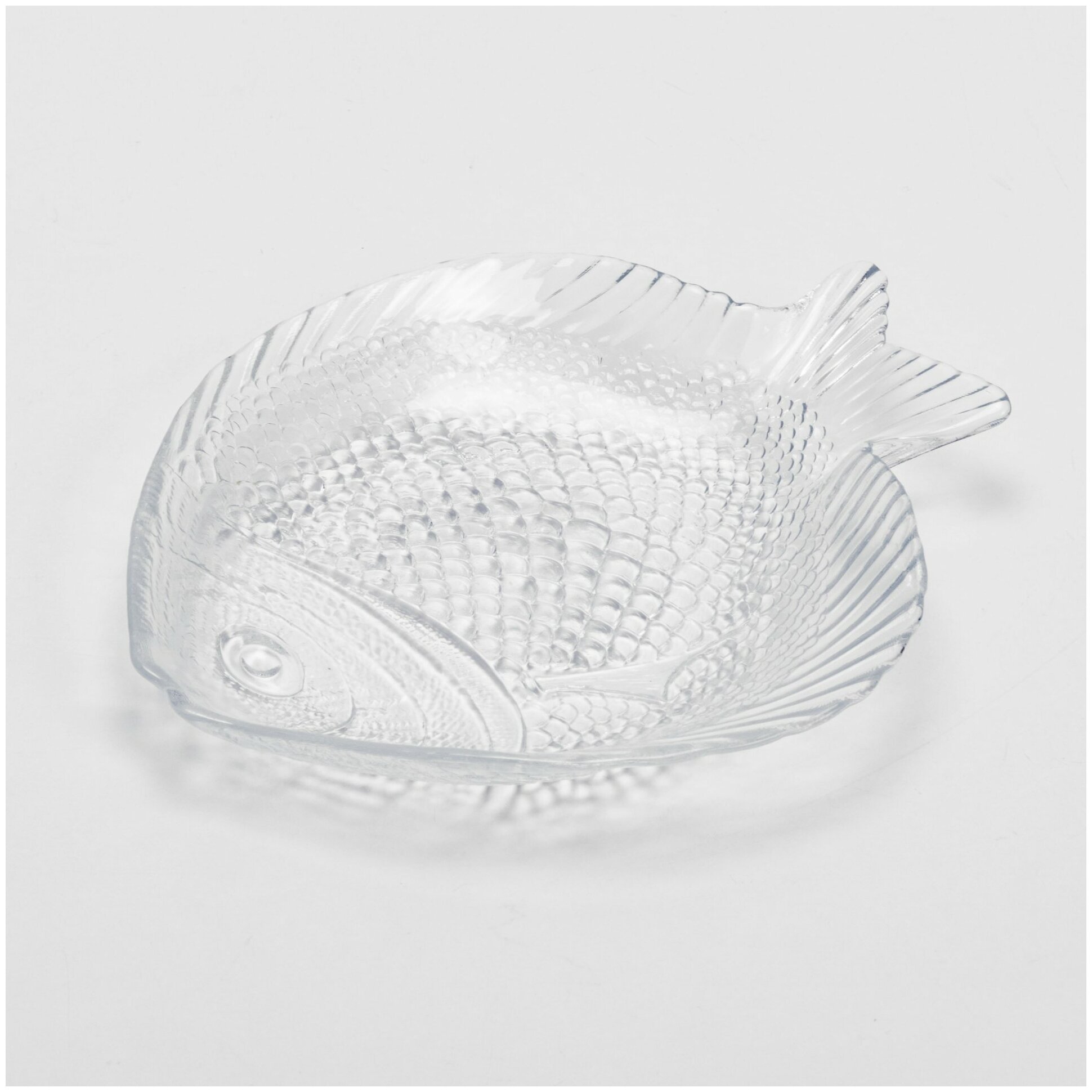 Блюдо "Рыба", стекло, Китай, 2000-2015 гг.