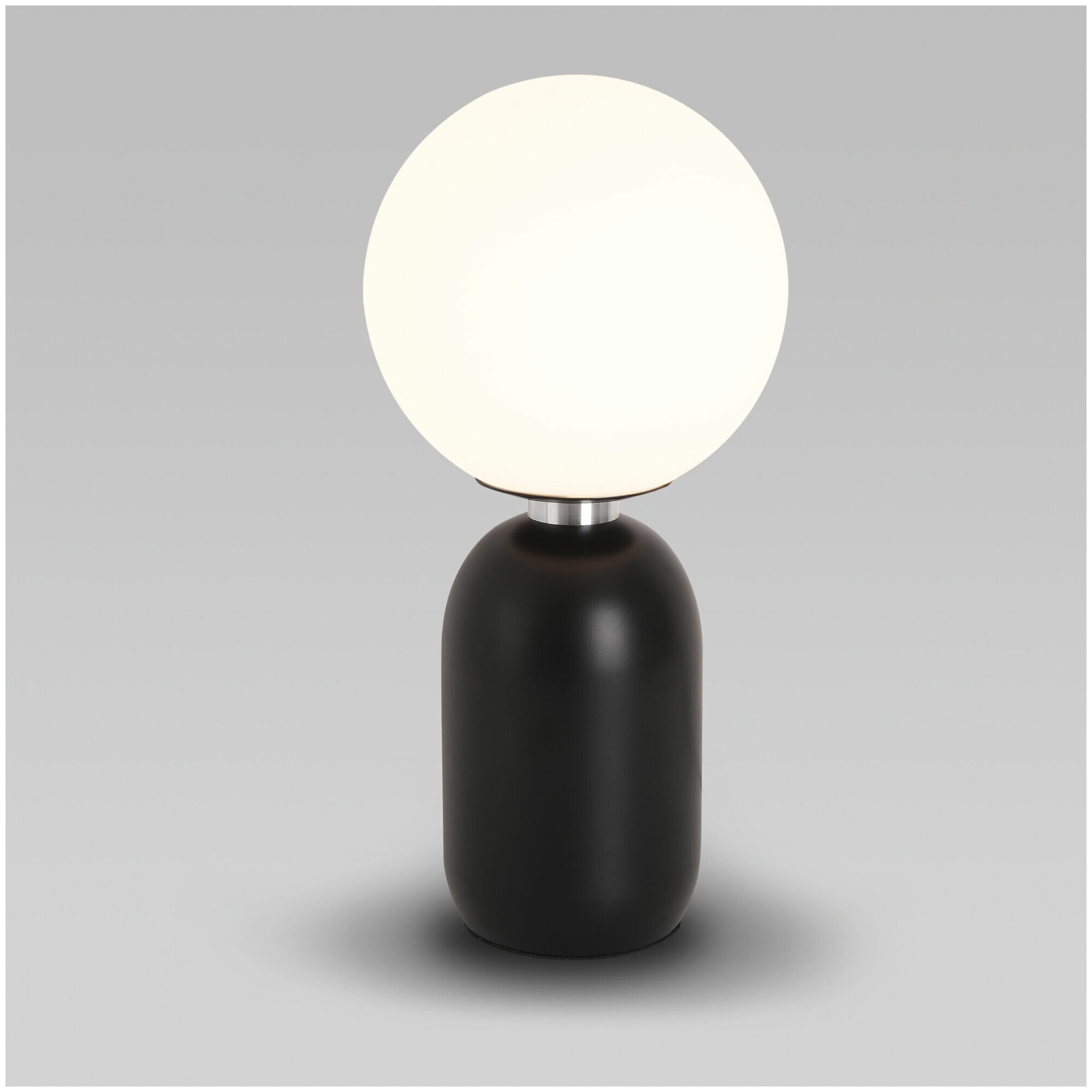 Настольный светильник со стеклянным плафоном Eurosvet Bubble 01197/1, цвет черный