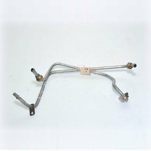 Трубки топливной рампы ВАЗ 21214 Нива 8кл 2шт 21214-1104013-00 930₽