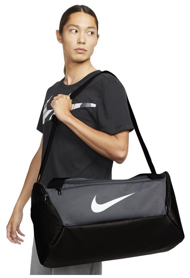 Сумка Nike Brasilia 9.5 серая р.S 51x28x28 см - фотография № 2