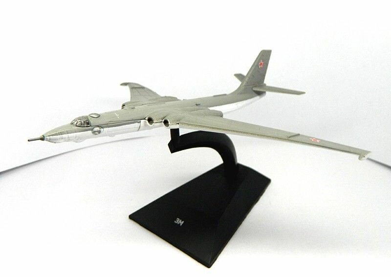 Масштабная модель 1/353 самолет 3М — фото 1