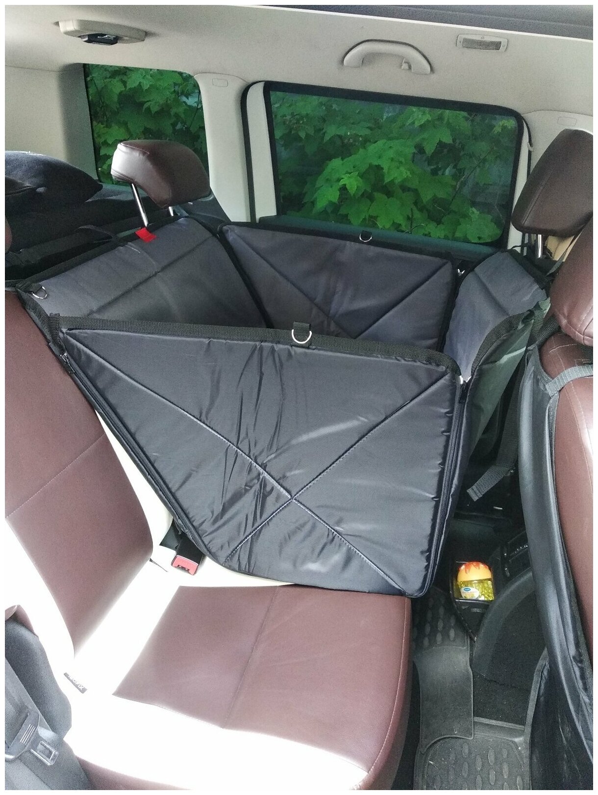 77166 Автогамак для перевозки собак в салоне автомобиля на 2/3 сидения на молниях, серый