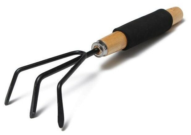 Рыхлитель, длина 30 см, 3 зубца, деревянная ручка с поролоном