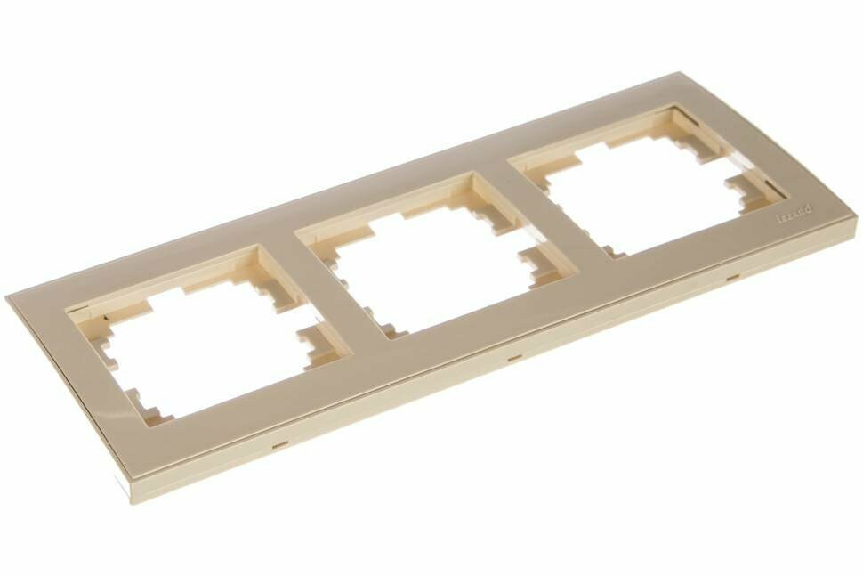 Трехместная горизонтальная рамка LEZARD RAIN крем с бок. вст. 703-0303-148