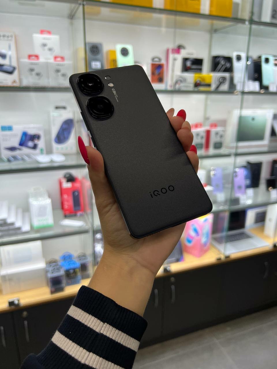 Смартфон Iqoo Neo 9S Pro Plus 12/256/Китайская версия/черный — фото 1