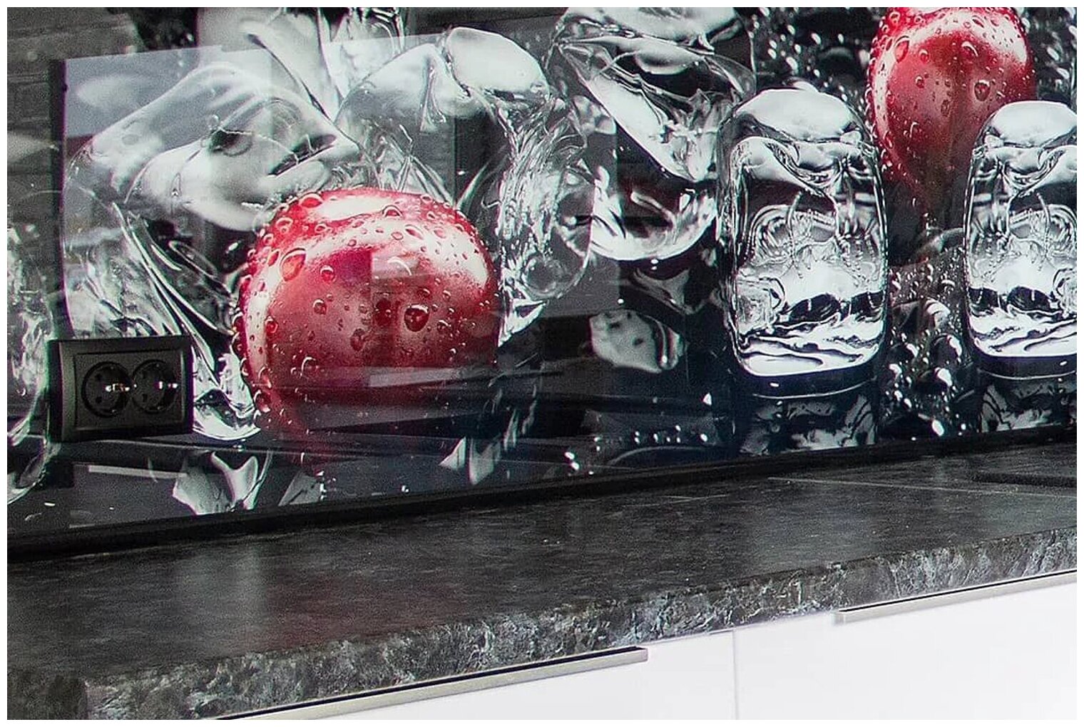 Фартук для кухни из МДФ "Лед и вишня". Кухонный фартук панель МДФ 1400*600*6.0мм. Комплект из 2-х панелей. - фотография № 7