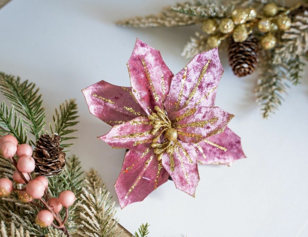 Пуансеттия грацци на клипсе розовая бархат 20 см Due Esse Christmas 11912040-01