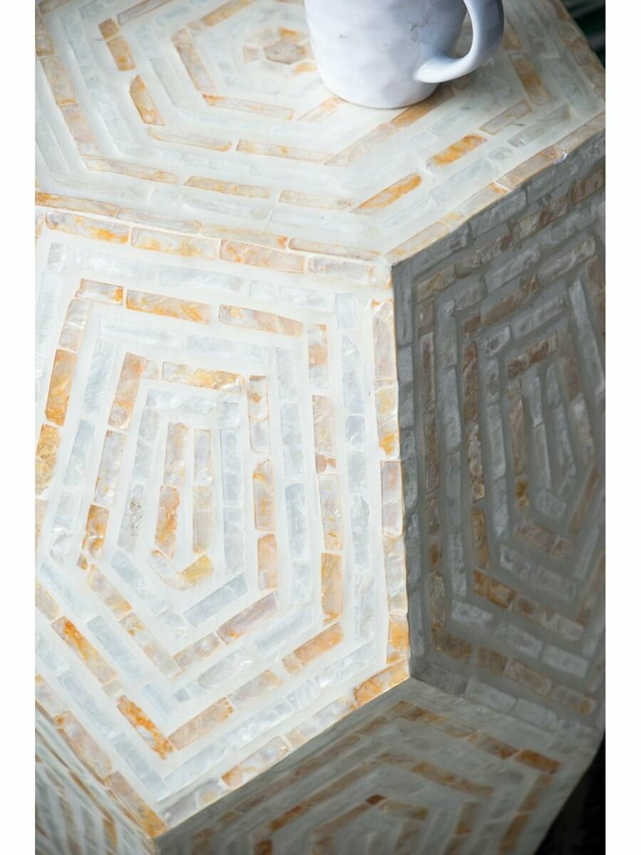 Обзор: 48383 Столик акцентный с отделкой раковинами устриц 46х46х53см, Glasar