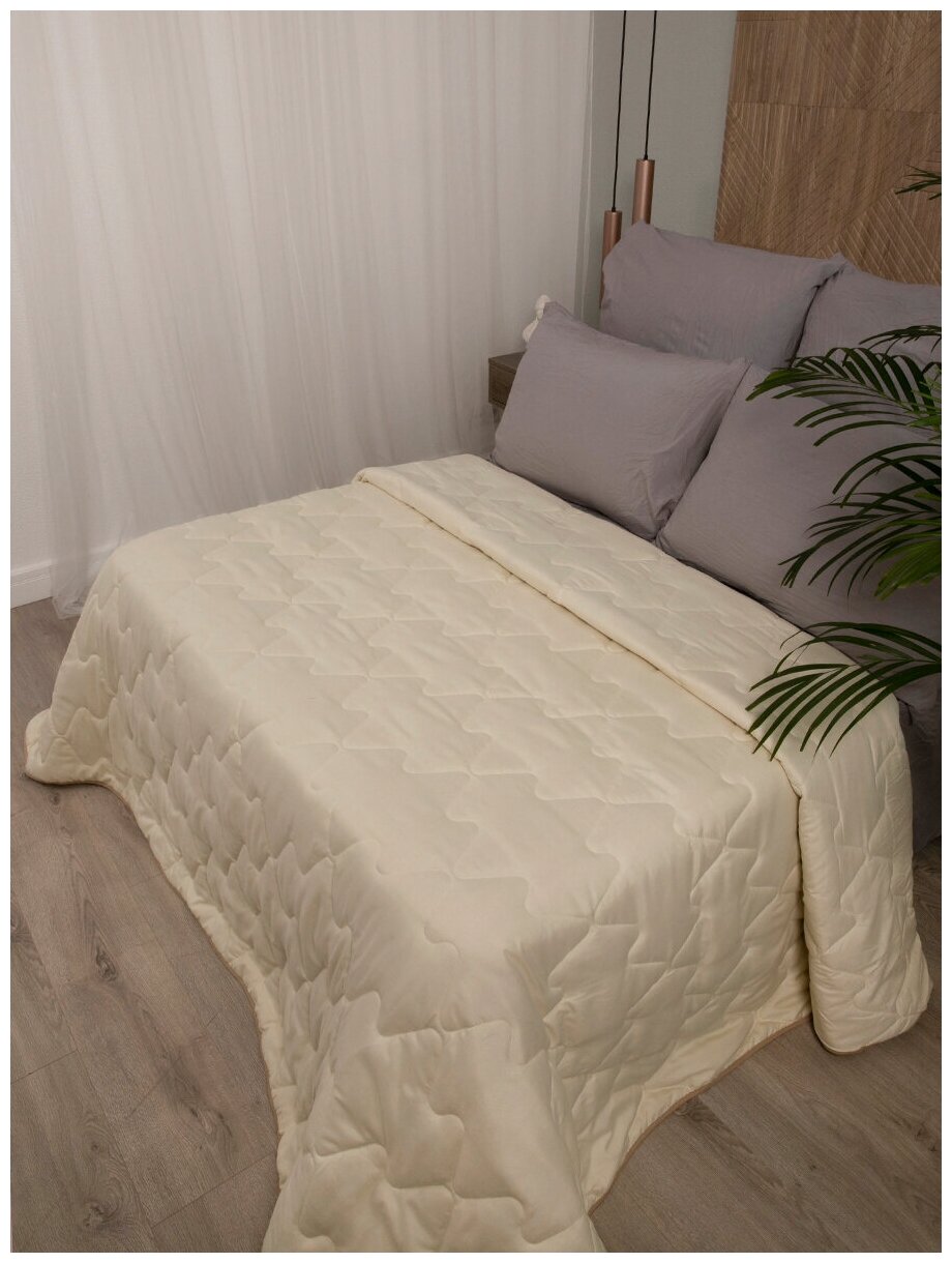 Одеяло стеганое двухспальное ,облегченное ,размер 175х200 верблюжья шерсть, наполнитель 200гр. - фотография № 4