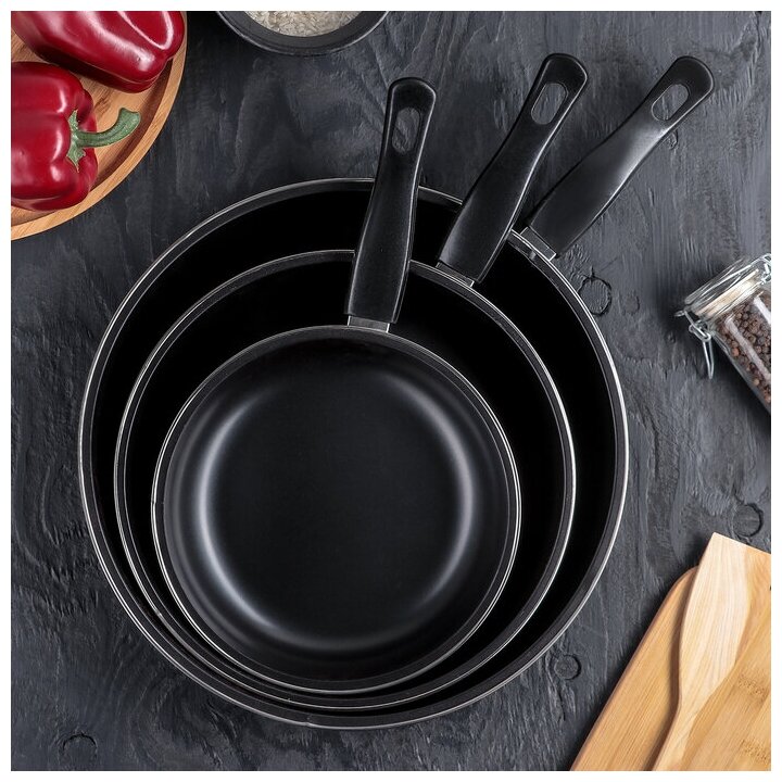 Набор сковород «Жаклин» 3 предмета: 20/25/30×4 см антипригарное покрытие цвет чёрный