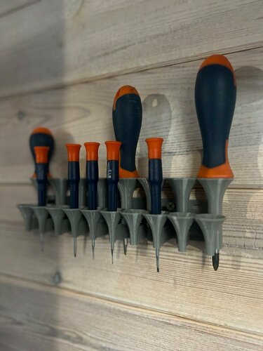 Изображение товара Настенный держатель для 18 отверток серый крепление на саморезы