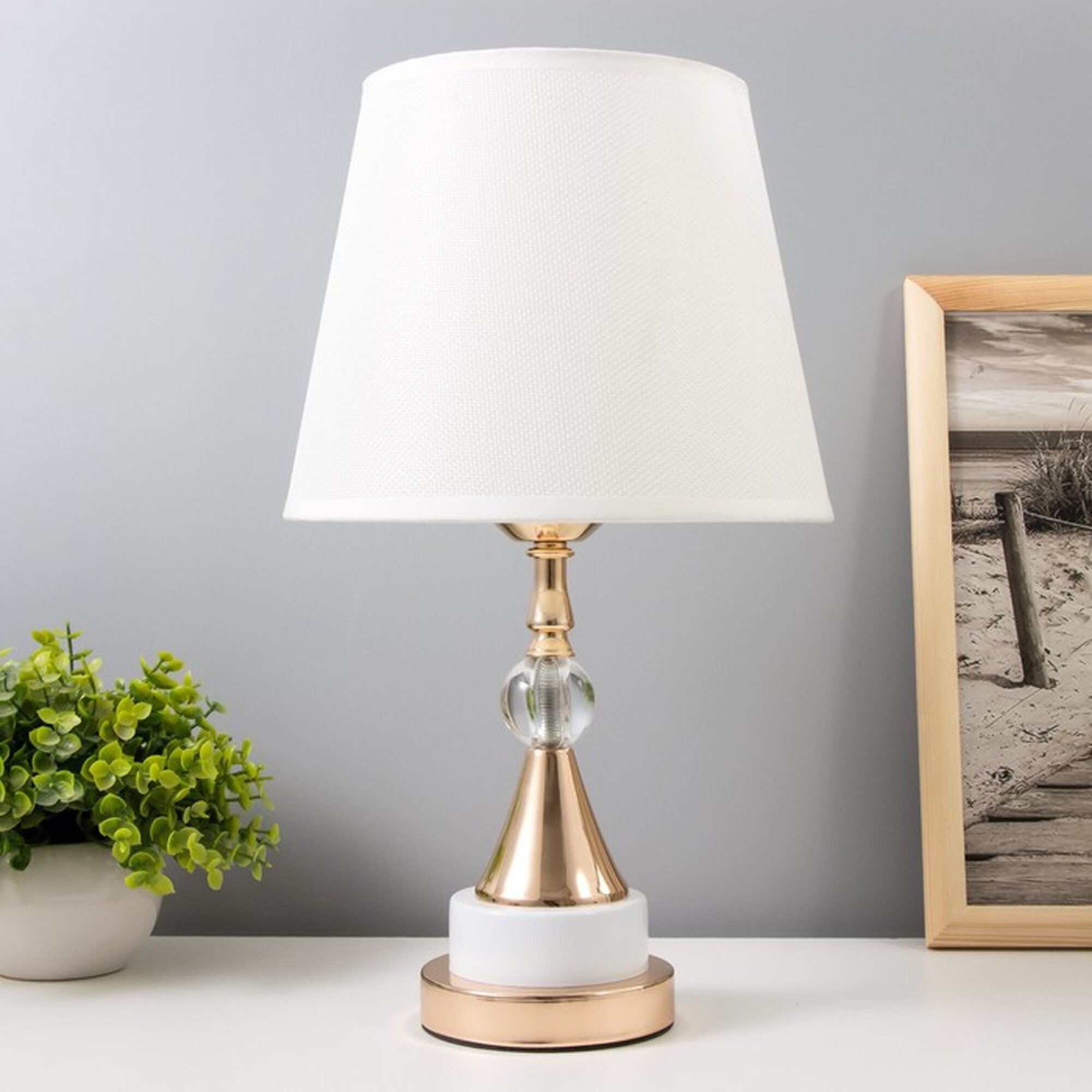 Настольная лампа  Марфа  Е27 40Вт бело золотой 22х22х40 см RISALUX