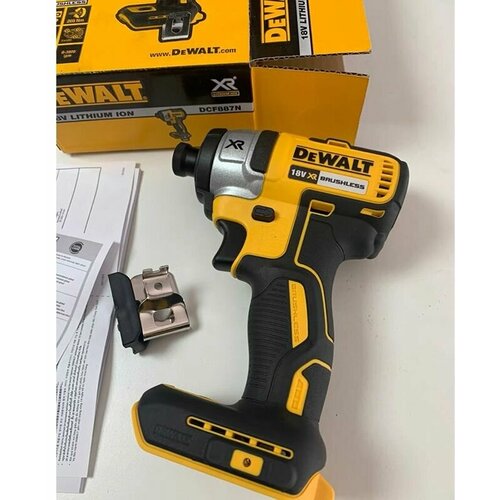 Шуруповёрт бесщёточный DeWalt 1526500₽