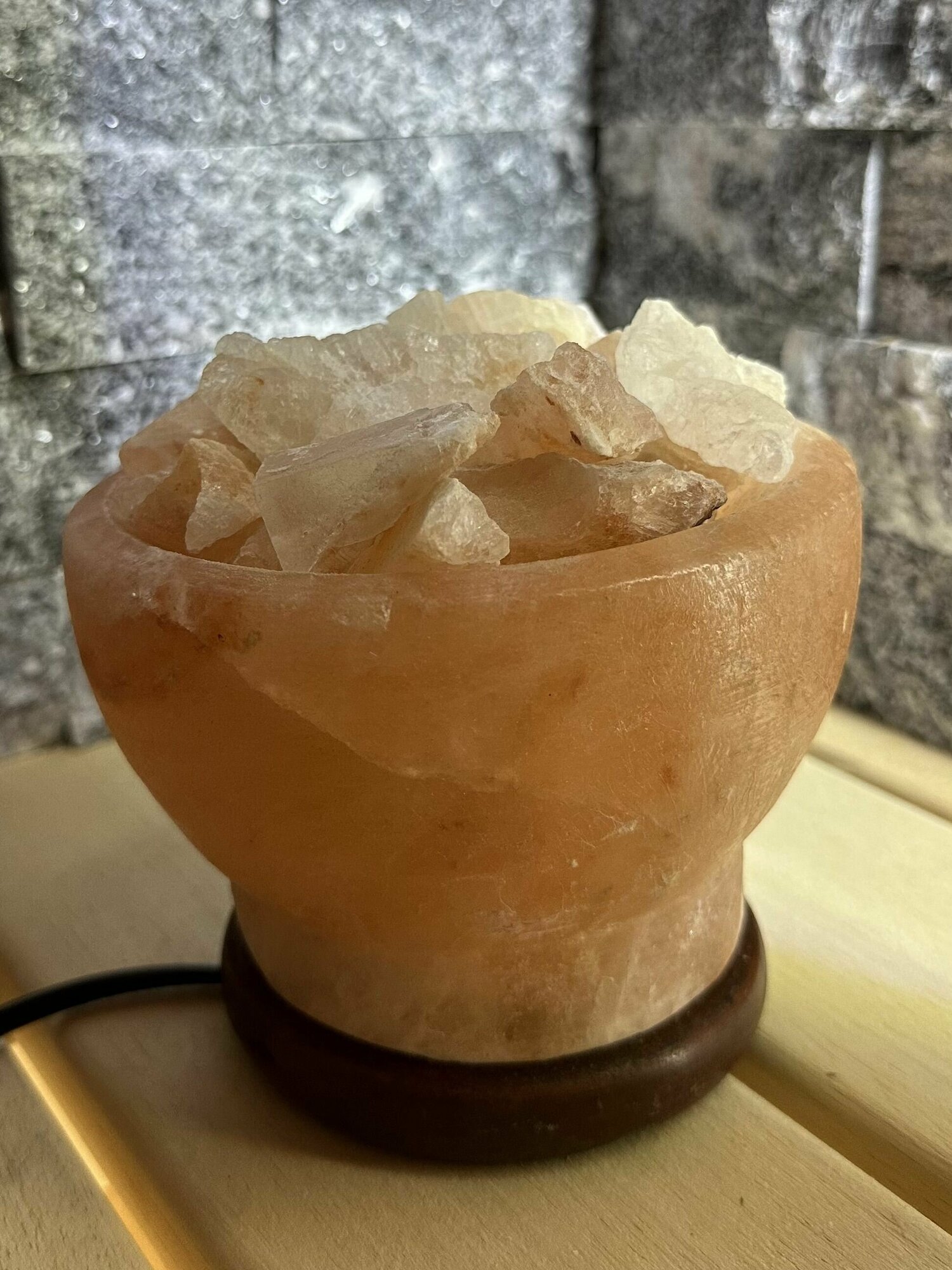 Соляная лампа из гималайской соли 2,5 кг. / солевой светильник "Огненная ваза" - фотография № 6
