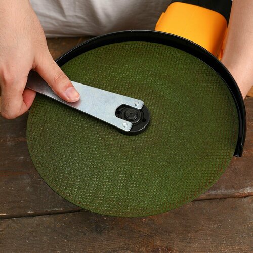 Шлифмашина угловая DEKO DKAG2450-230 063-4328 от сети 2450 Вт 648800₽