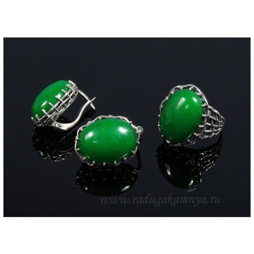 кольцо из натурального зеленого хризопраза на резинке 18 размер hrustalek Комплект бижутерии: кольцо, серьги, хризопраз, размер кольца 18, зеленый