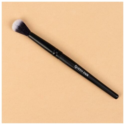 Купить Кисть для макияжа Premium Brush , 14 см, цвет чёрный, Queen fair, черный