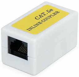 Проходной адаптер для витой пары Ripo Соединитель интернет кабеля RJ45-RJ45 (8P8C) Cat5e (Класс D) 100МГц белый плата 1 шт в упаковке 003-500046