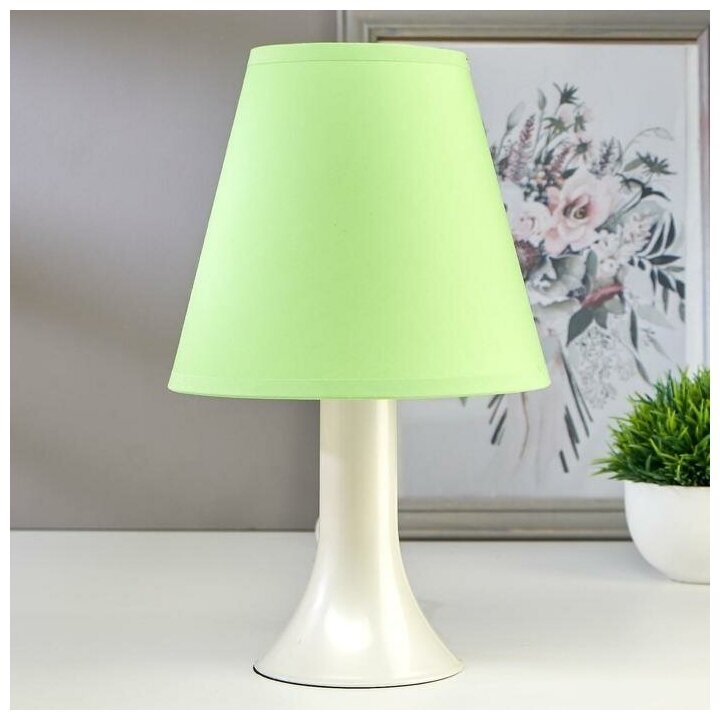 Лампа настольная 92204 1хЕ14 15Вт жемчуг/зеленый d-18 см, h-28,5 см