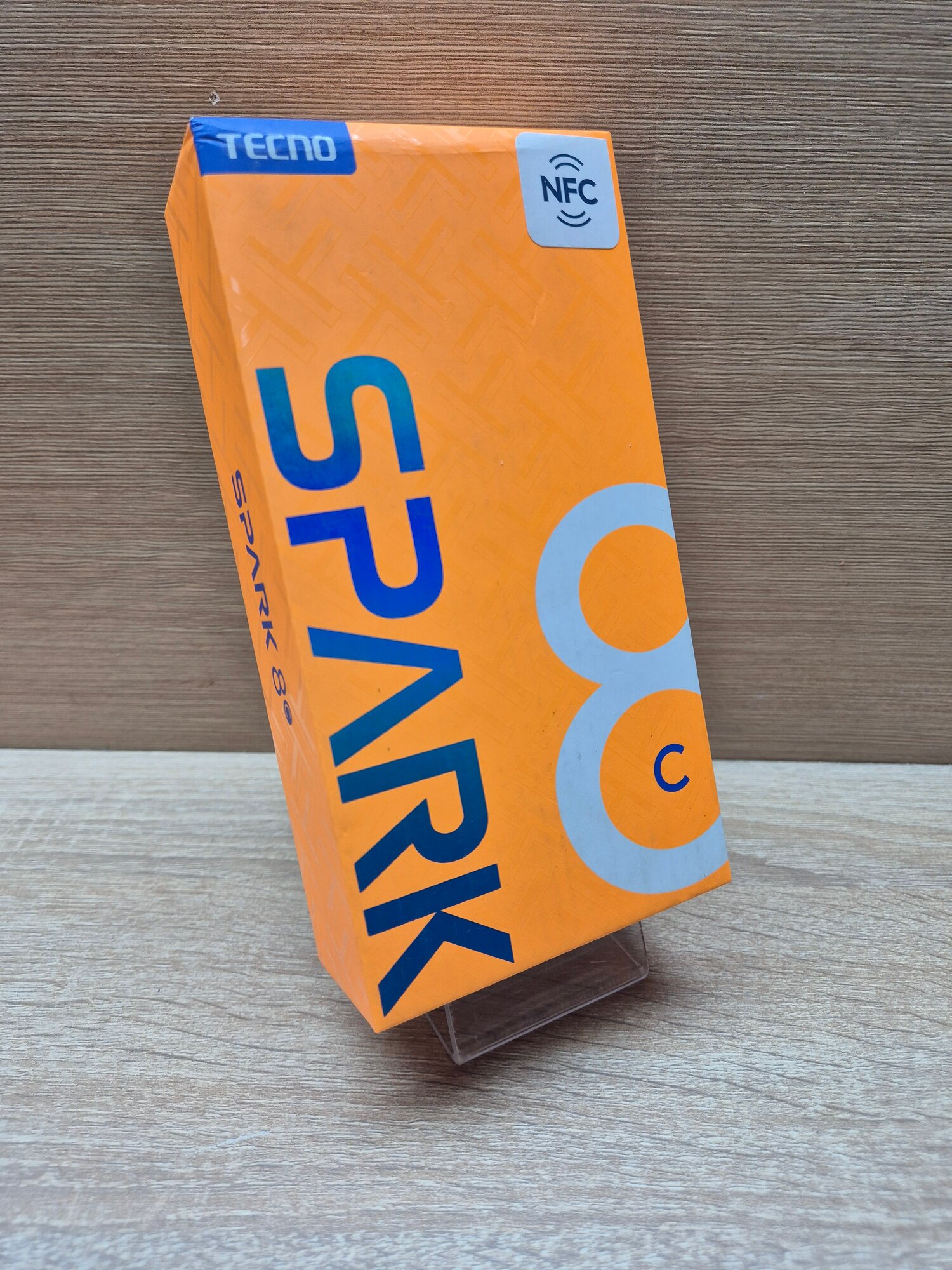 Смартфон TECNO Spark 8C 4/64 ГБ, Dual nano SIM, черный магнит — фото 1