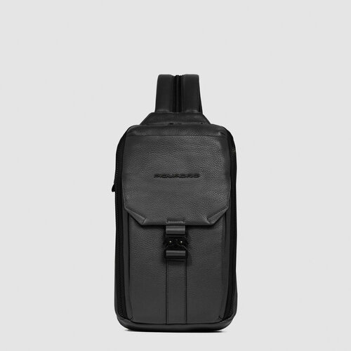 Рюкзак слинг PIQUADRO, черный
