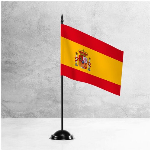 Настольный флаг Испании на пластиковой черной подставке настольный флаг флаг испании