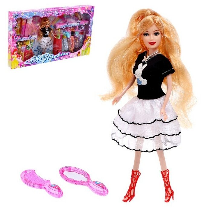 Кукла-модель «Оля» с набором платьев и аксессуарами, микс