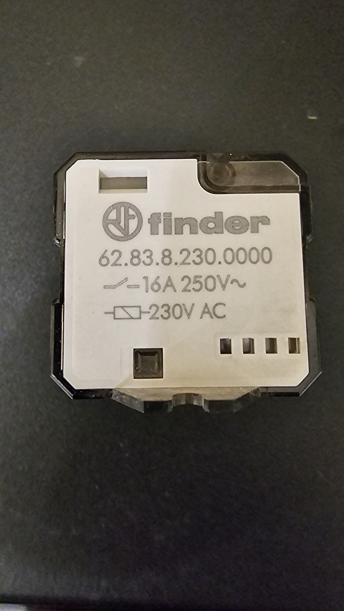62 83 8 230 0000 628382300000 Силовое реле  3 перекидных контакта 16А   230В AC  подключение через Faston  фланцевый монтаж