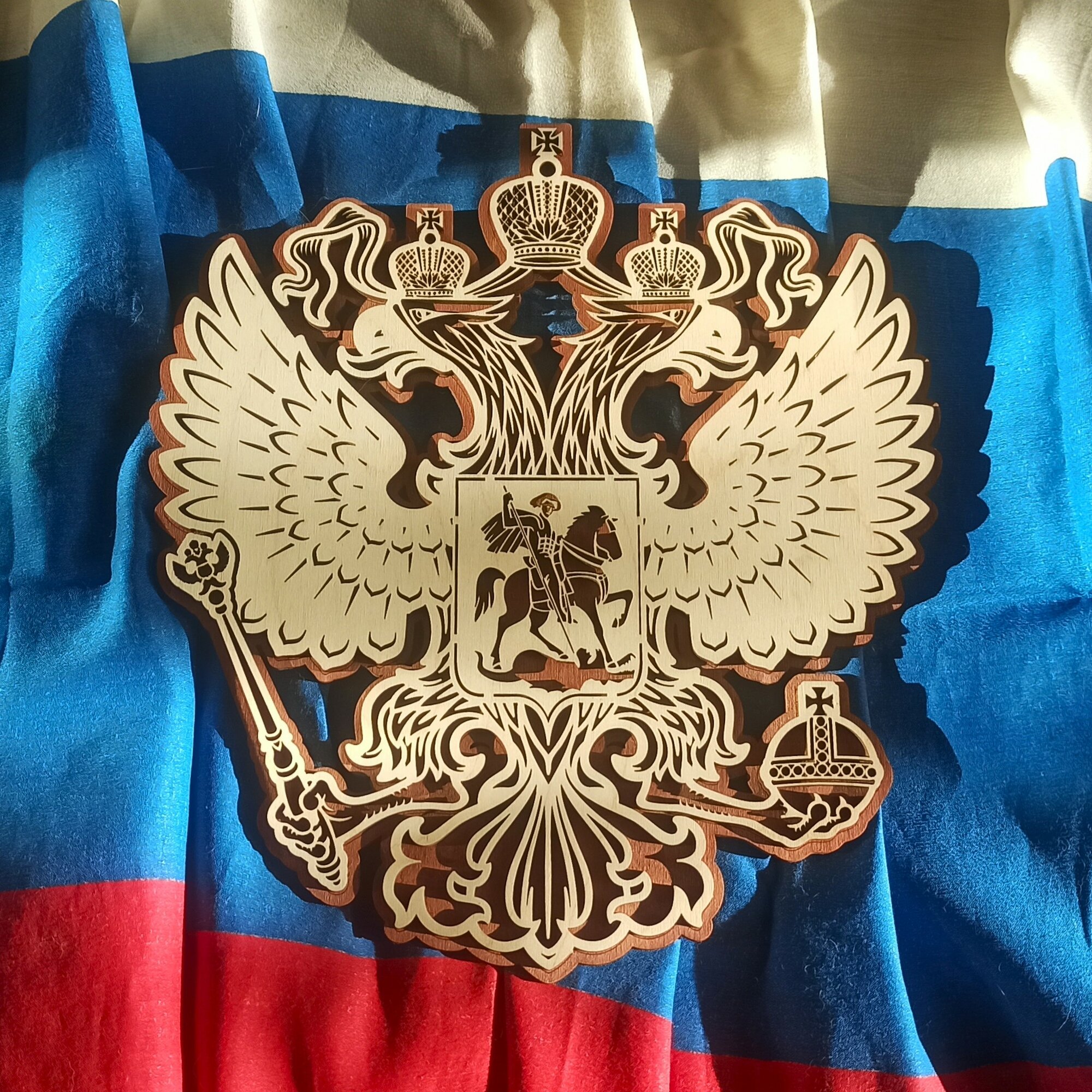 Купить герб рф на стену — купить по низкой цене на Яндекс Маркете