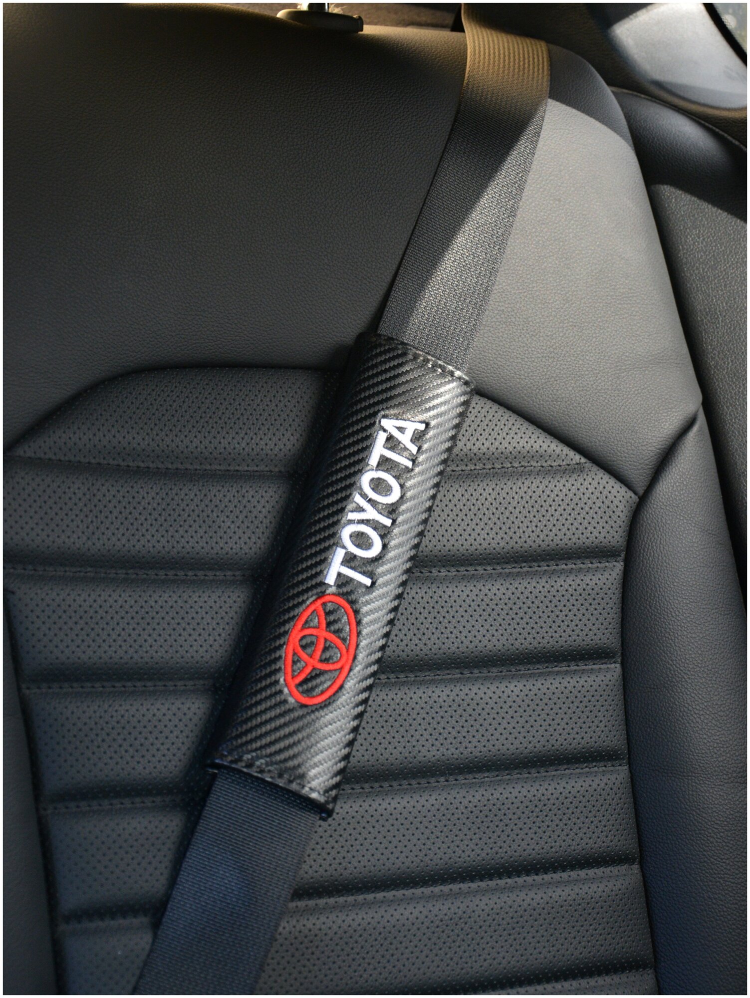 Чехол на ремень безопасности автомобиля (2шт) мягкая подкладка на ремень сумки накидка на плечо насадка накладка для авто логотип "Toyota"