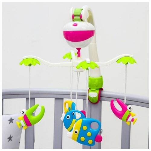 Мобиль музыкальный Рыбки работает от батареек 1409₽