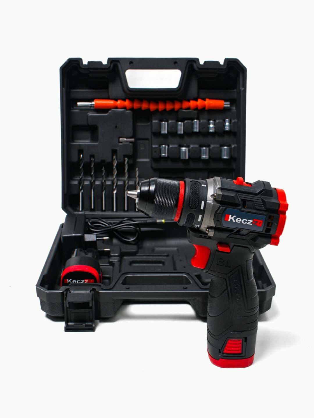KeczZ Шуруповерт бесщеточный 18В, набор с 2 АКБ, битами и кейсом — фото 1