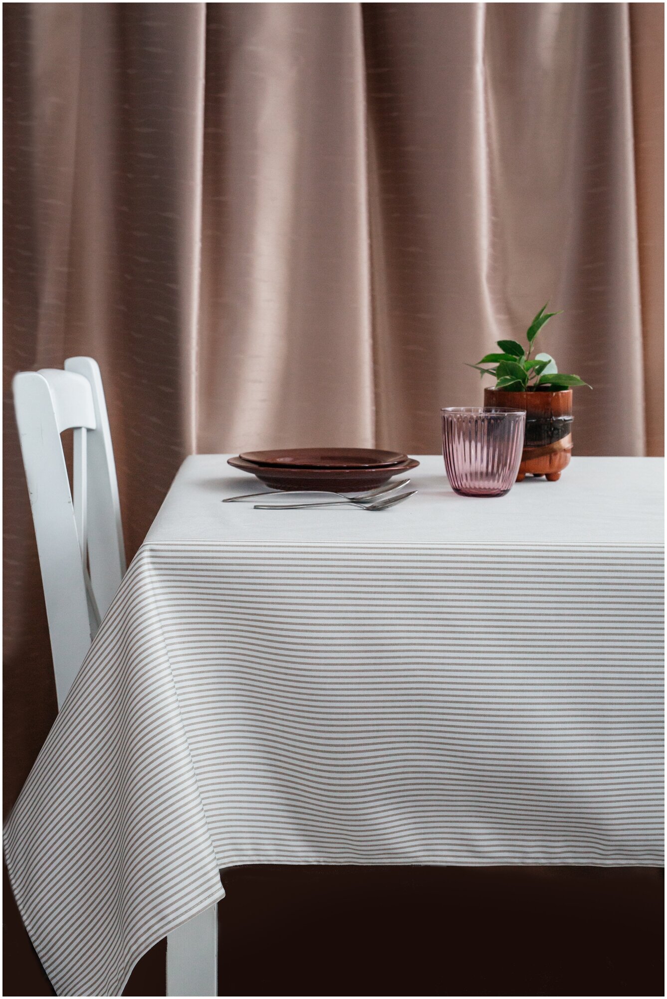 фото Скатерть столовая прямоугольная 4946 Грета