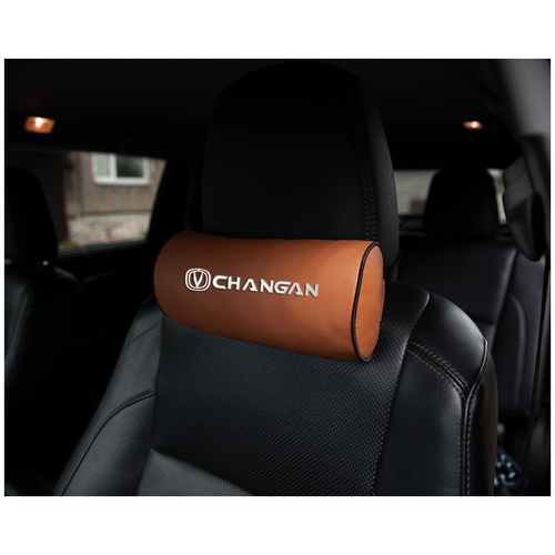 Автомобильная подушка-валик на подголовник экокожа Fox c вышивкой CHANGAN