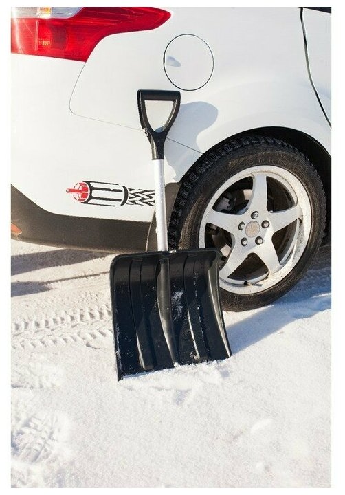 Лопата для уборки снега авто "Снежинка" пластиковая, укороченный алюм. черенок 365x380x850 мм - фотография № 16
