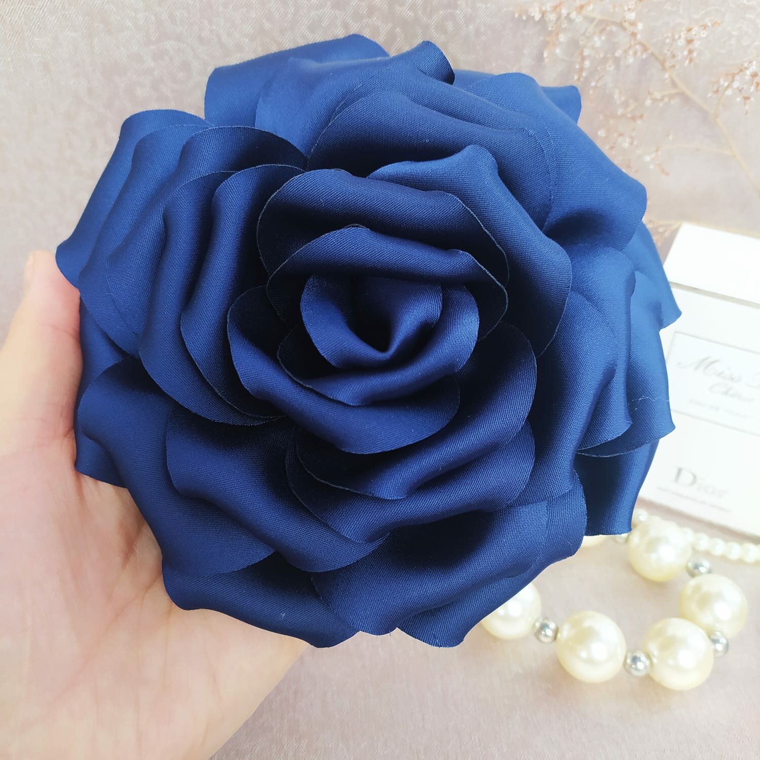 Брошь Queen Fair 