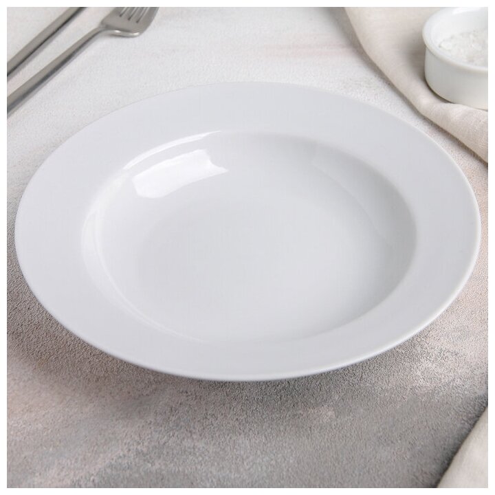 Тарелка глубокая, диаметр 20 см 1 тарелка