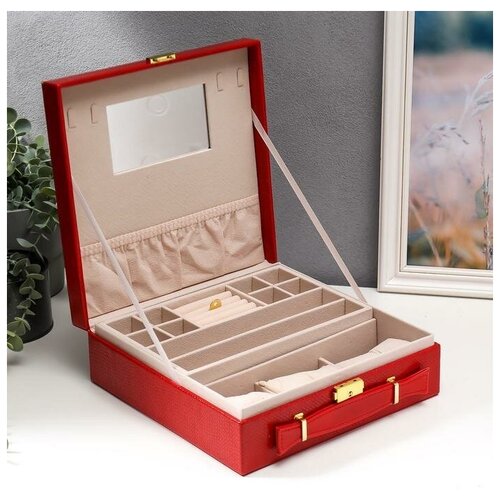 Шкатулка кожзам под часы 3 отделения и бижутерию 