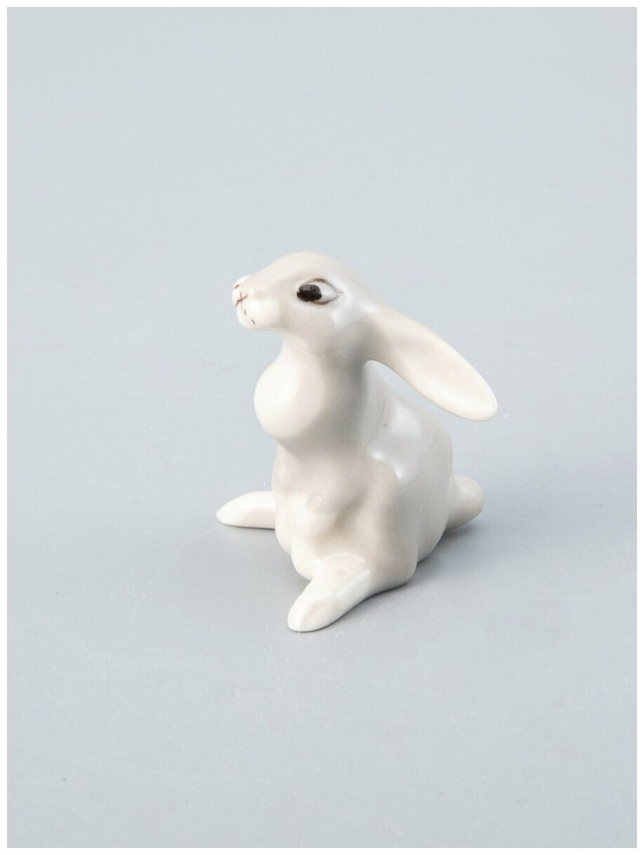 фото Скульптура Статуэтка фарфоровая. Императорский фарфоровый завод ИФЗ. Зайчонок. Высота 4 см.