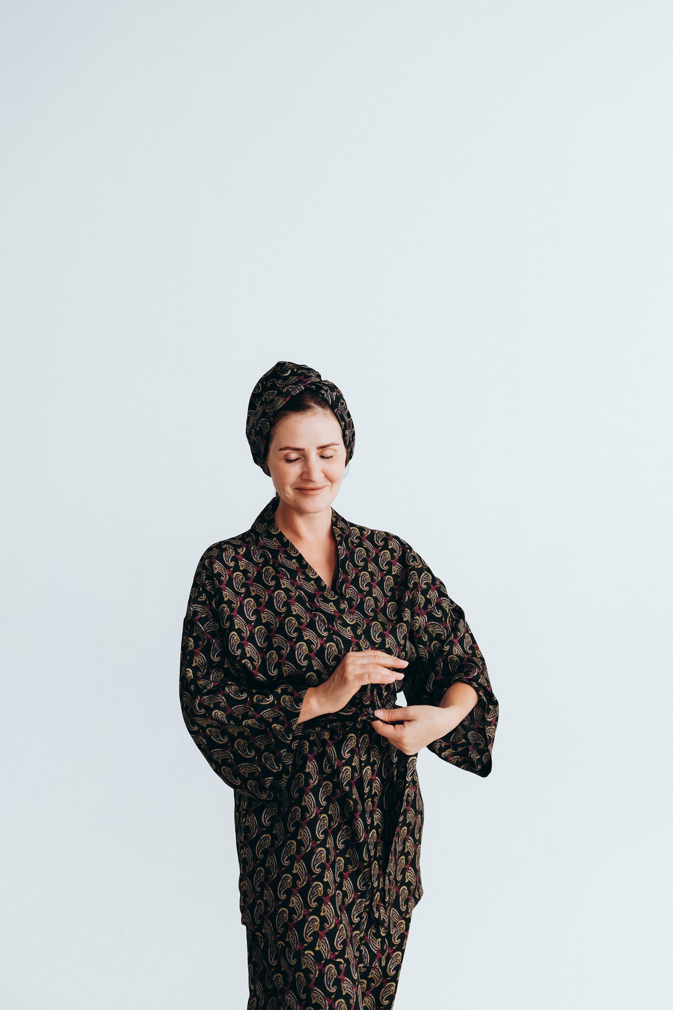 Халат шелковый, кимоно в пол, 100% шелк, черный с принтом - фотография № 5