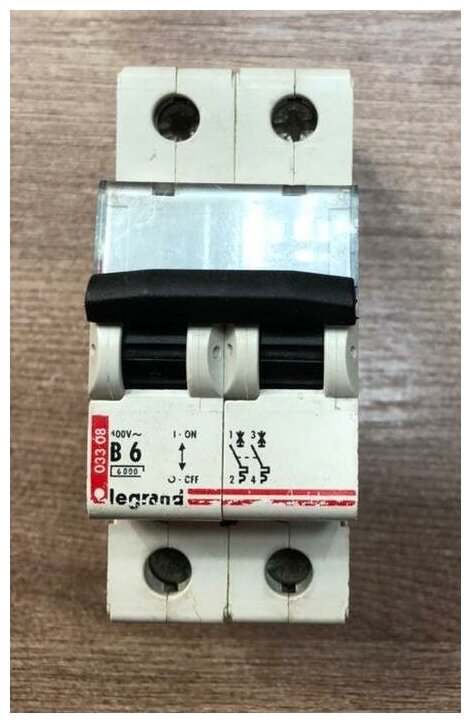 Legrand Автоматический выключатель двухполюсный 6А В DX 6кА 03308